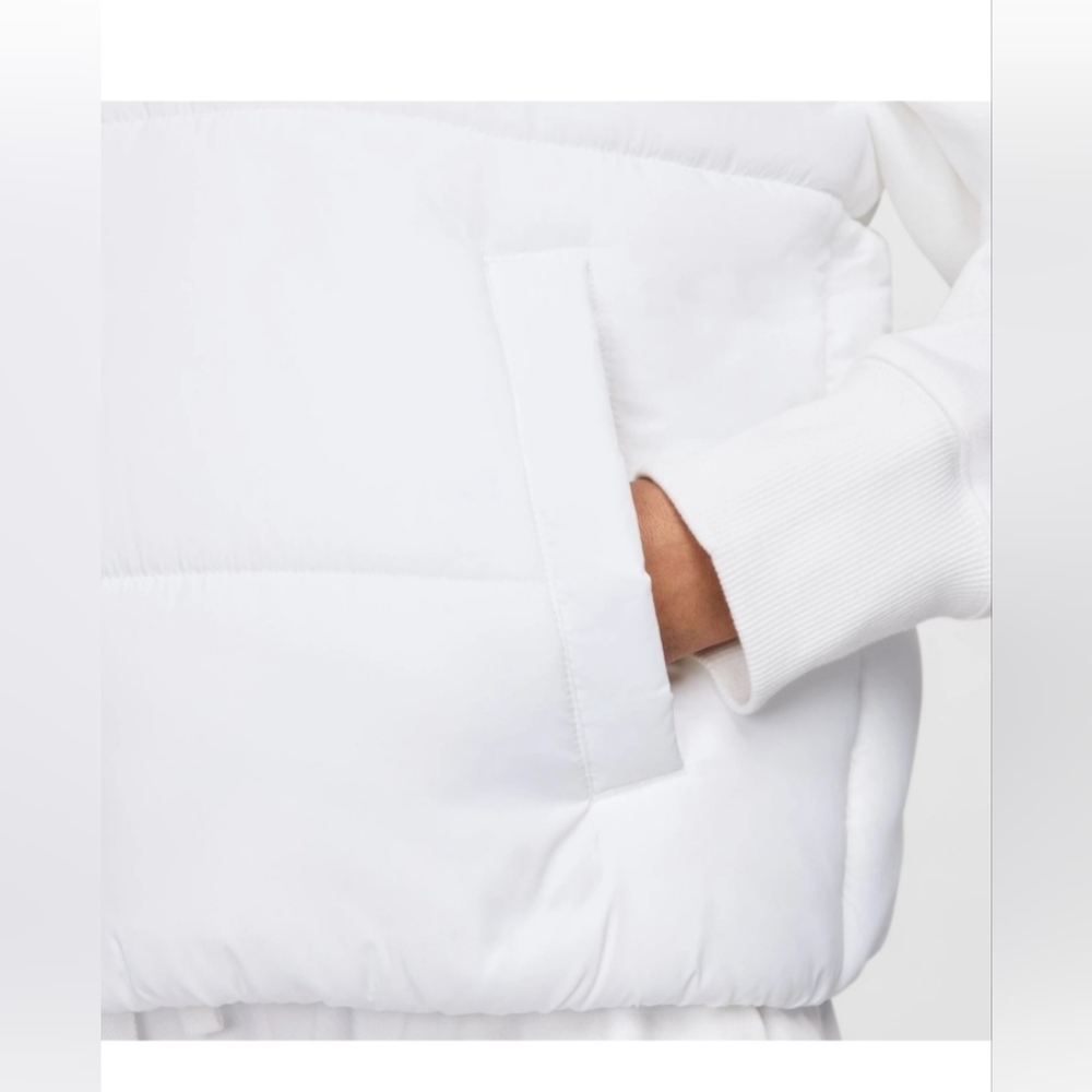 Nike Women's White Puffer Vest - Picture 3 of 4